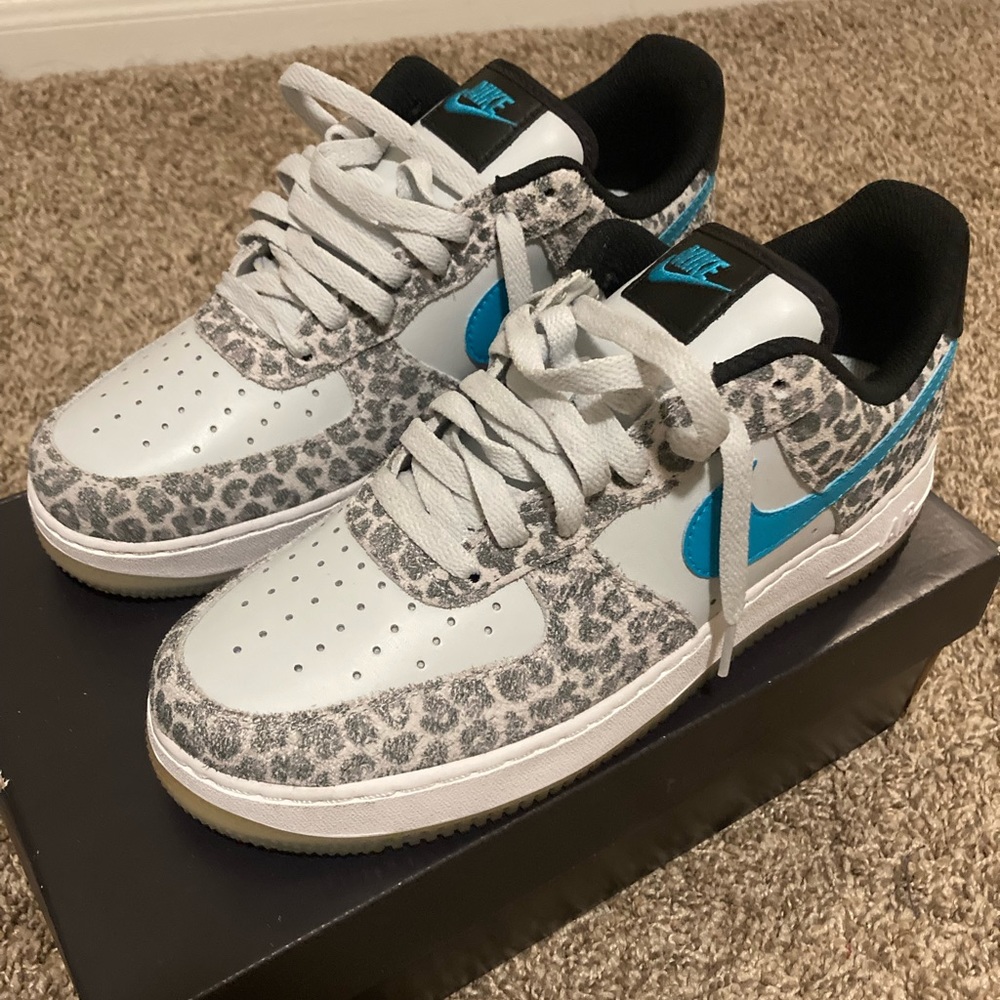 AF1 - Picture 2 of 4